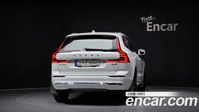 Volvo XC60 2022 — Photo 4/34