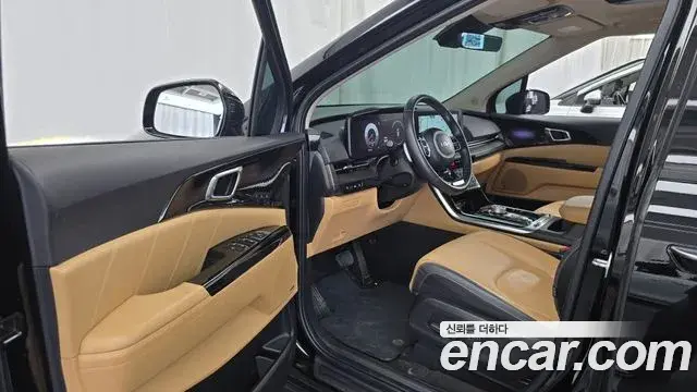 Kia Carnival 2023 — Фото 10/20