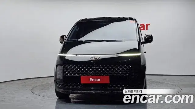 Hyundai Staria 2021 — Фото 3/20