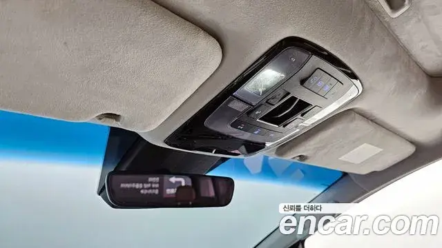 Hyundai Staria 2021 — Фото 15/20