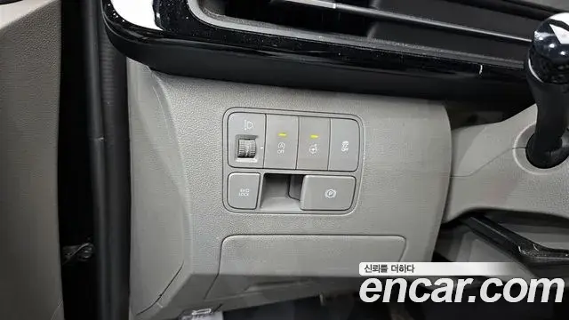 Hyundai Staria 2021 — Фото 16/20