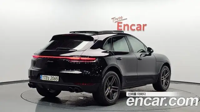 Porsche Macan 2019 — Şəkil 13/32