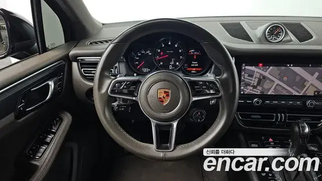 Porsche Macan 2019 — Şəkil 16/32