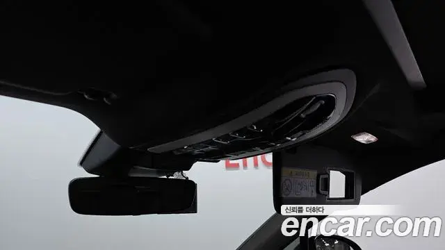 Porsche Macan 2019 — Şəkil 21/32