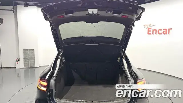 Porsche Macan 2019 — Şəkil 12/32