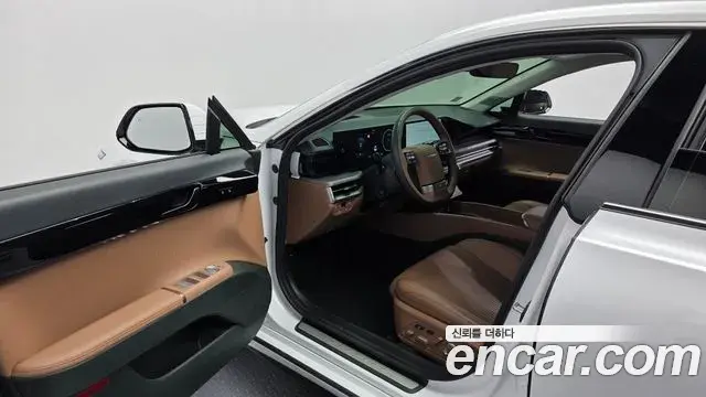 Hyundai Grandeur Hybrid 2023 — Photo 36/37