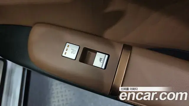 Hyundai Grandeur Hybrid 2023 — Photo 5/37