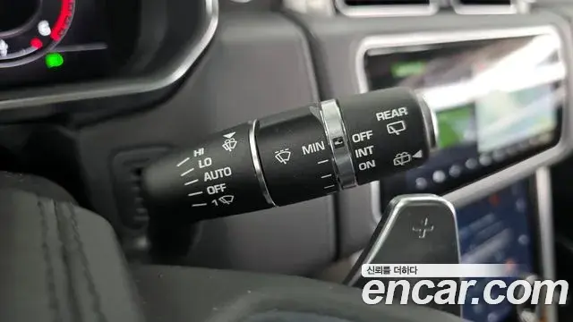 Land Rover Range Rover 2020 — ფოტო 3/20