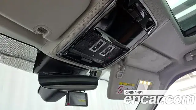 Land Rover Range Rover 2020 — ფოტო 4/20