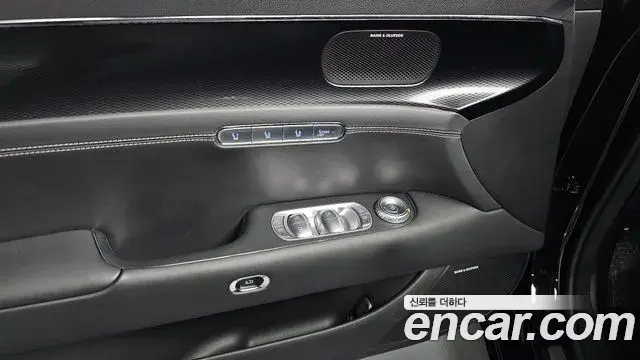 Genesis G90 2024 — Şəkil 32/36