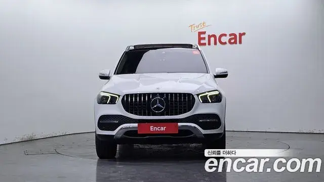 Mercedes-Benz GLE-Class 2020 — Photo 14/20