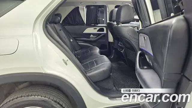 Mercedes-Benz GLE-Class 2020 — Photo 20/20