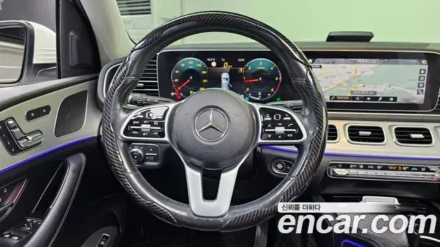 Mercedes-Benz GLE-Class 2020 — Photo 16/20