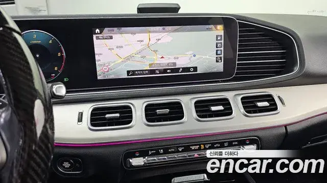 Mercedes-Benz GLE-Class 2020 — Photo 18/20