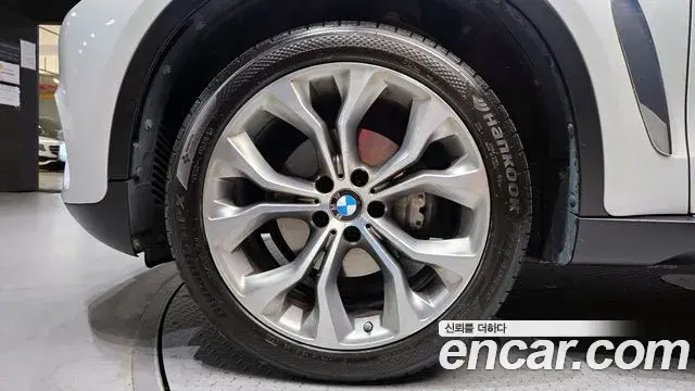 BMW X6 2018 — Фото 5/20