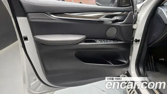 BMW X6 2018 — Şəkil 9/29