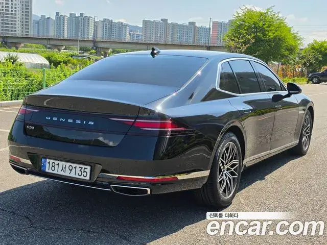 Genesis G90 2022 — Фото 10/18