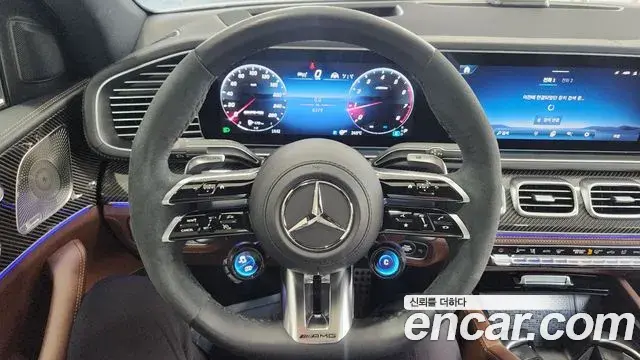 Mercedes-Benz GLE-Class 2025 — Photo 10/20