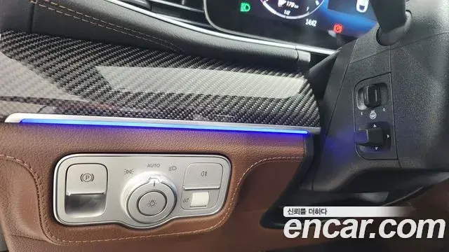 Mercedes-Benz GLE-Class 2025 — Photo 3/20