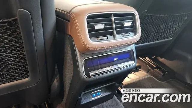 Mercedes-Benz GLE-Class 2025 — Photo 15/20