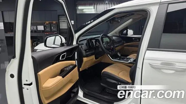 Kia Carnival 2022 — Фото 10/20