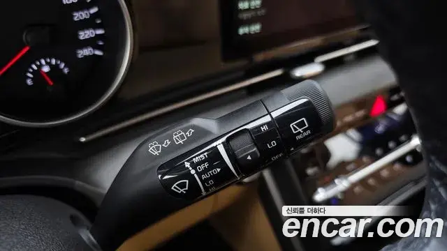 Kia Carnival 2022 — Фото 20/20
