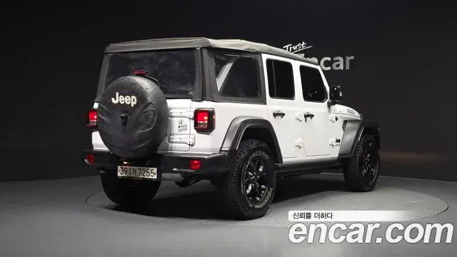 Jeep Wrangler 2020 — Фото 2/20