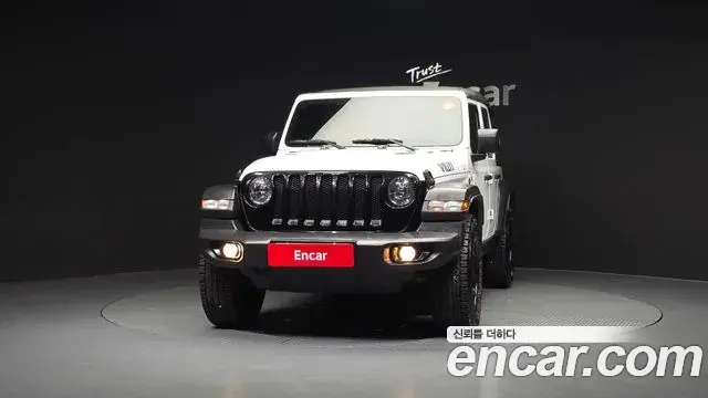 Jeep Wrangler 2020 — Фото 3/20