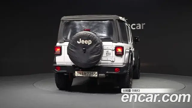 Jeep Wrangler 2020 — Фото 4/20