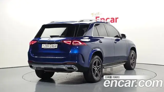 Mercedes-Benz GLE-Class 2019 — Фото 2/20