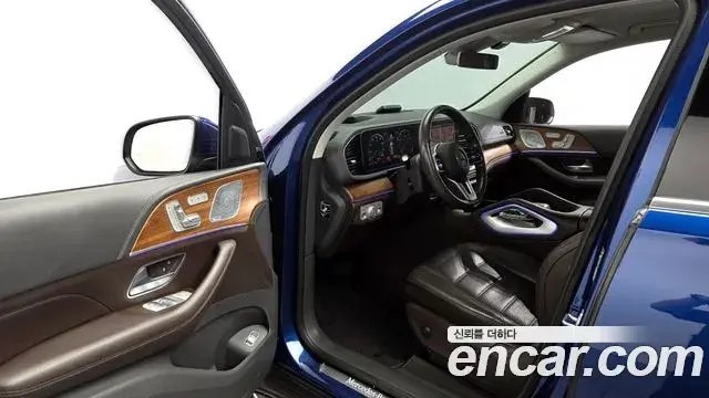 Mercedes-Benz GLE-Class 2019 — Фото 10/20
