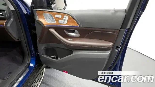 Mercedes-Benz GLE-Class 2019 — Şəkil 7/31