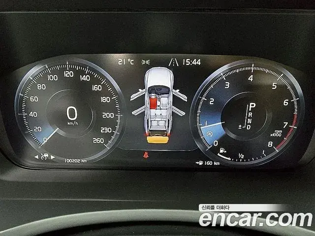Volvo XC90 2019 — Photo 12/20