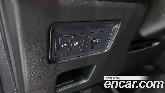 Land Rover Discovery 5 2018 — Photo 20/20