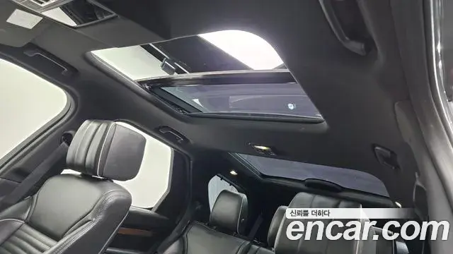 Land Rover Discovery 5 2018 — Photo 6/20