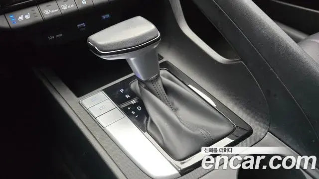 Hyundai The New Avante Hybrid 2022 — Şəkil 18/33