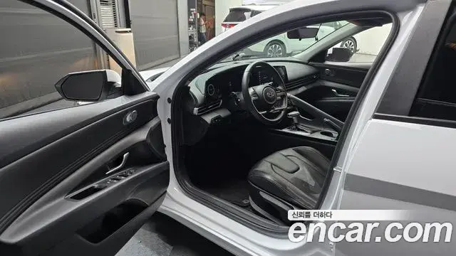 Hyundai The New Avante Hybrid 2022 — Şəkil 32/33