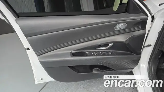 Hyundai The New Avante Hybrid 2022 — Şəkil 26/33