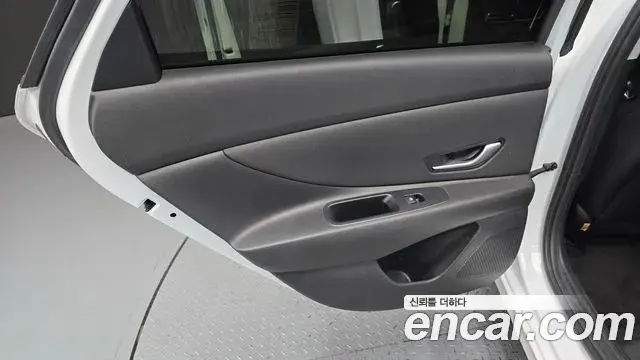 Hyundai The New Avante Hybrid 2022 — Şəkil 29/33