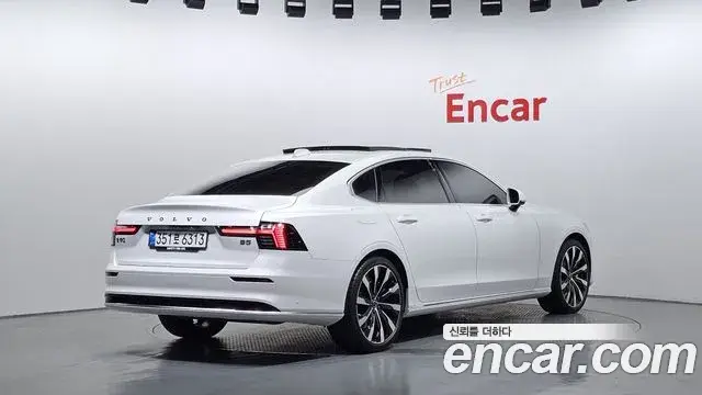 Volvo S90 2025 — ფოტო 13/20