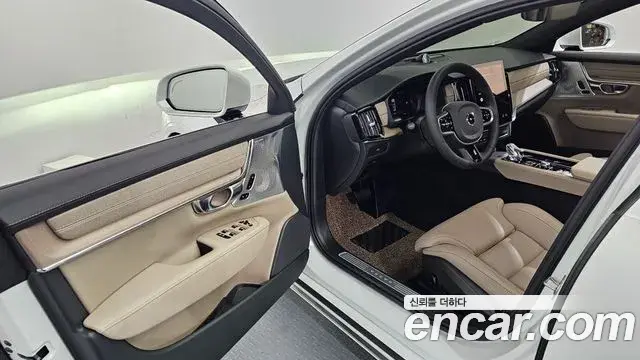 Volvo S90 2025 — ფოტო 19/20