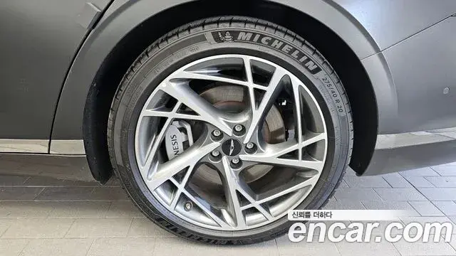 Genesis G90 2023 — ფოტო 9/41