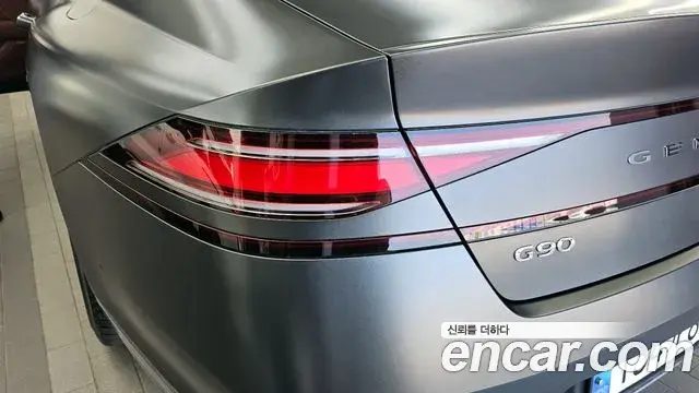 Genesis G90 2023 — ფოტო 32/41