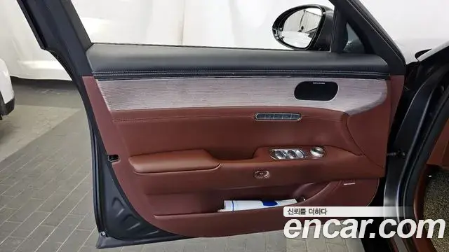 Genesis G90 2023 — ფოტო 24/41