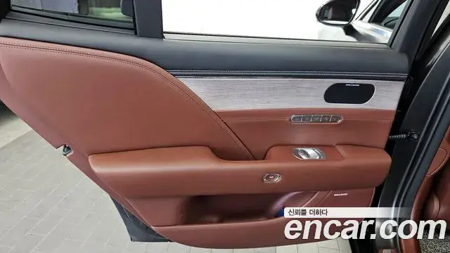 Genesis G90 2023 — ფოტო 16/41