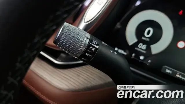 Genesis G90 2023 — ფოტო 38/41