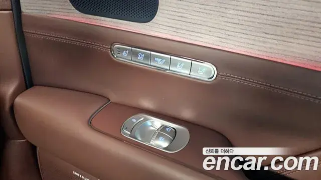 Genesis G90 2023 — ფოტო 12/41