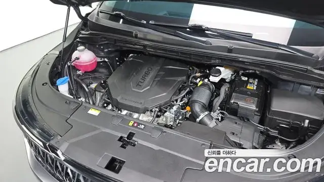 Kia Carnival 2024 — Şəkil 8/20