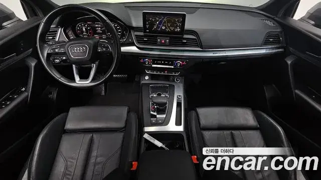 Audi Q5 2020 — ფოტო 4/35