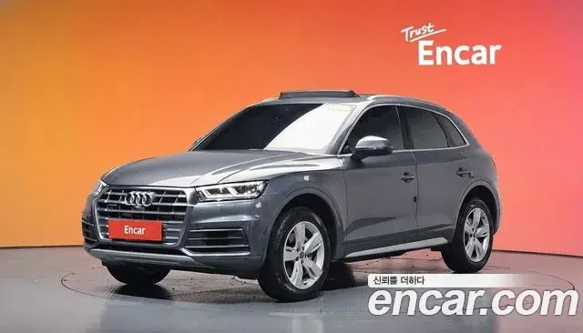 Audi Q5 2020 — ფოტო 11/35